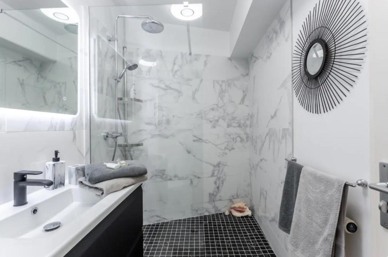 Beautiful Modern Fully Furnished Studio 勒瓦卢瓦-佩雷 外观 照片