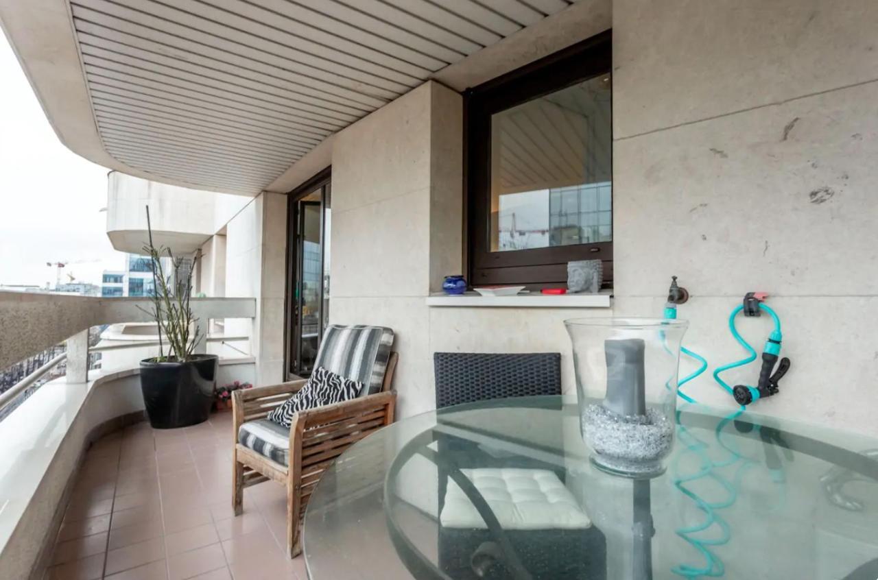 Beautiful Modern Fully Furnished Studio 勒瓦卢瓦-佩雷 外观 照片